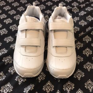 DR. SCHOLL’S White Cushion Sneakers